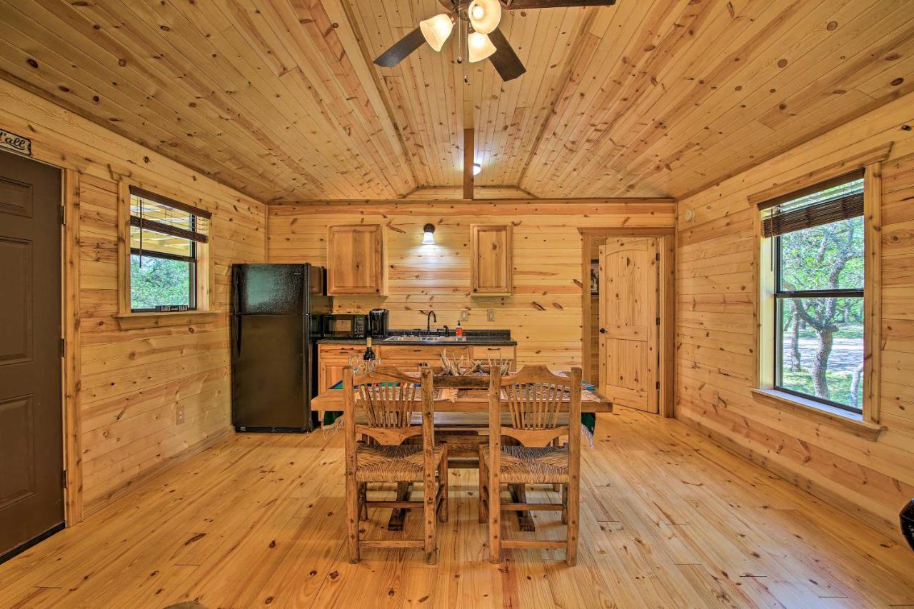 Rustic-Chic Country Cabin - 10 Mi To Main Street! Fredericksburg Bagian luar foto