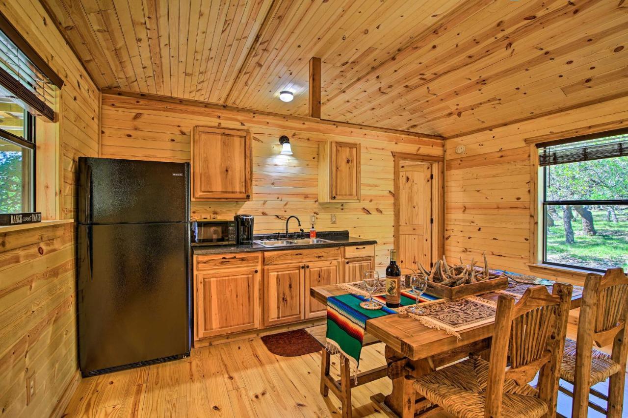 Rustic-Chic Country Cabin - 10 Mi To Main Street! Fredericksburg Bagian luar foto