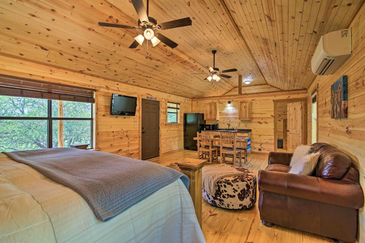 Rustic-Chic Country Cabin - 10 Mi To Main Street! Fredericksburg Bagian luar foto