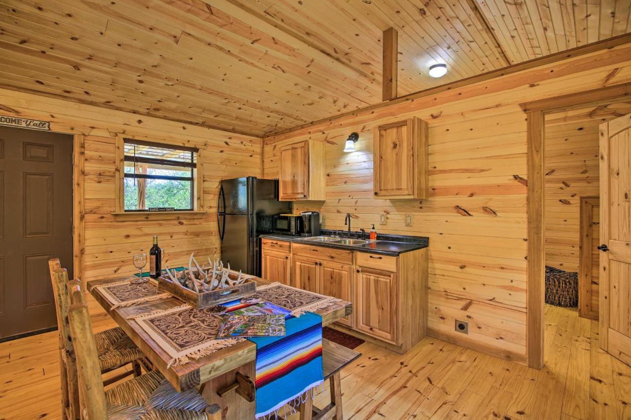 Rustic-Chic Country Cabin - 10 Mi To Main Street! Fredericksburg Bagian luar foto