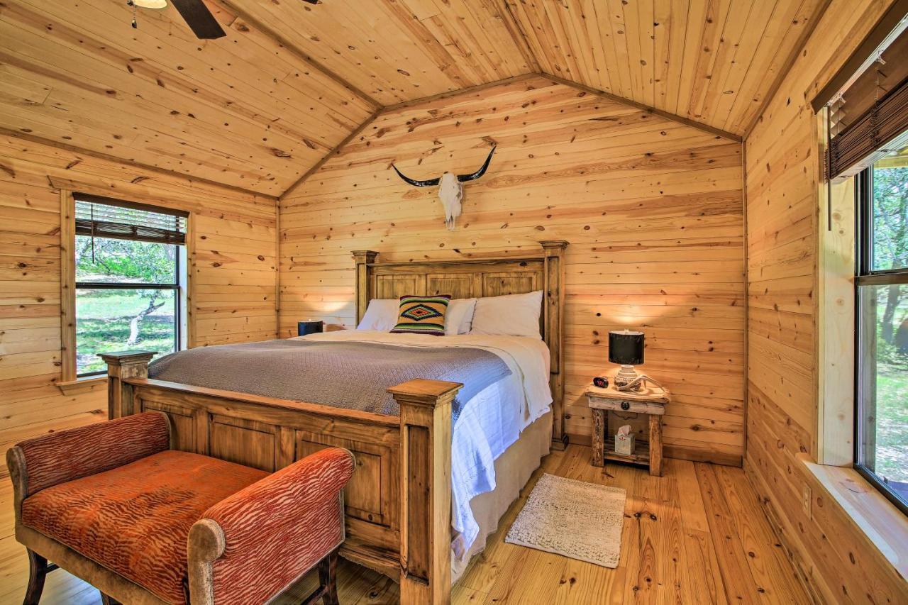 Rustic-Chic Country Cabin - 10 Mi To Main Street! Fredericksburg Bagian luar foto