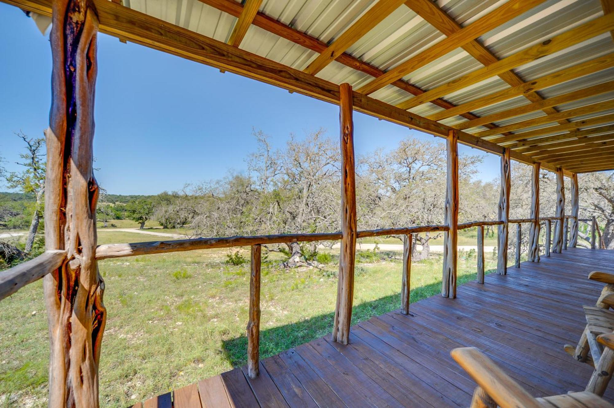 Rustic-Chic Country Cabin - 10 Mi To Main Street! Fredericksburg Bagian luar foto