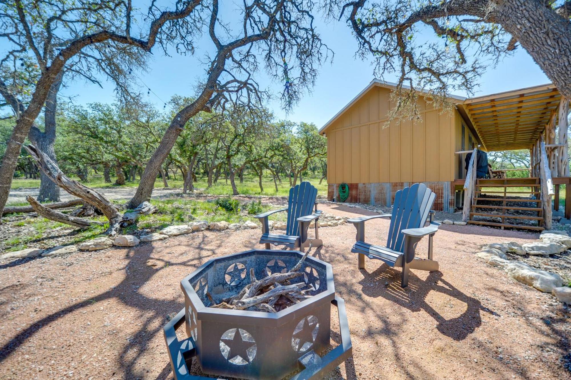 Rustic-Chic Country Cabin - 10 Mi To Main Street! Fredericksburg Bagian luar foto