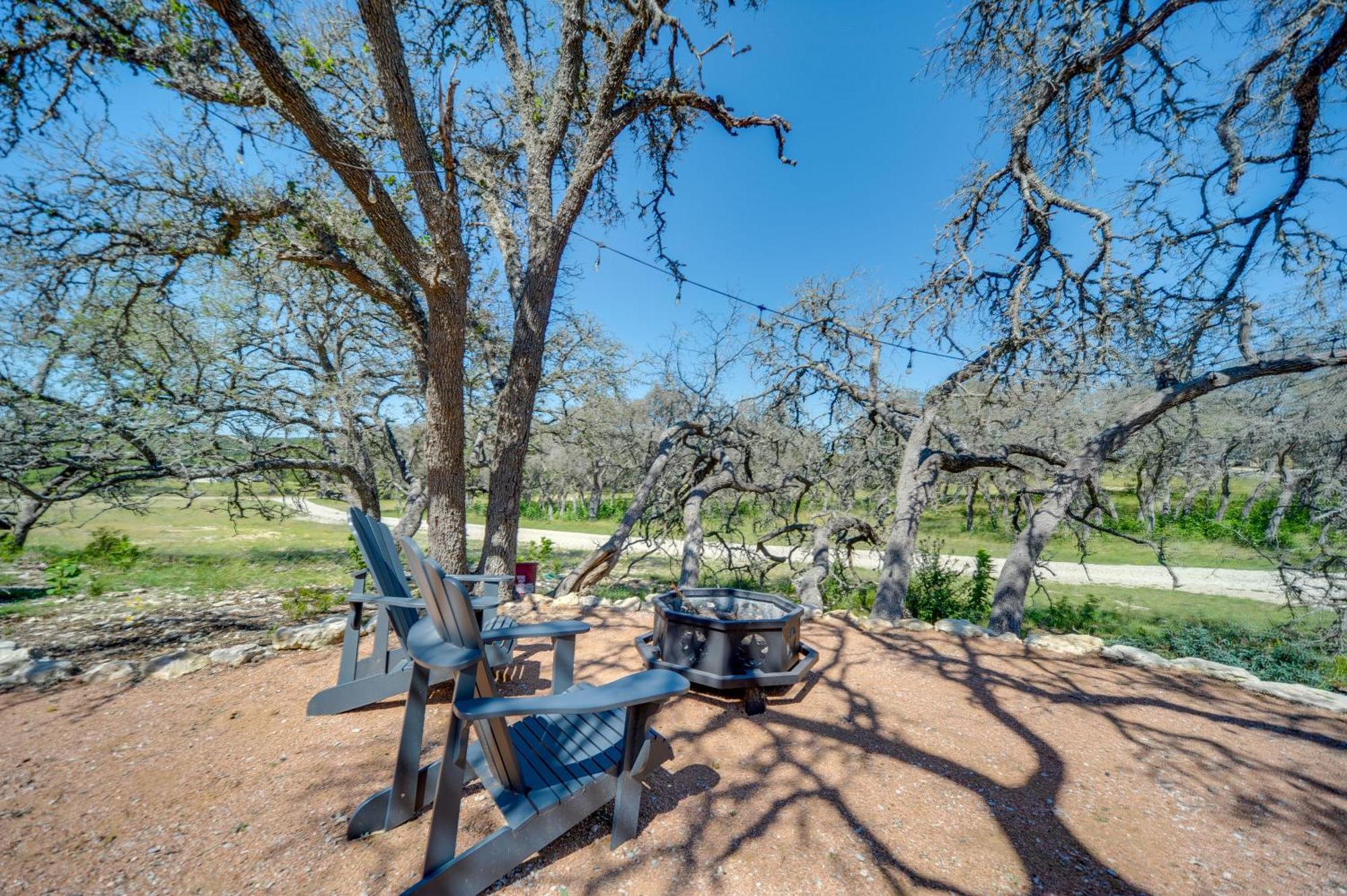 Rustic-Chic Country Cabin - 10 Mi To Main Street! Fredericksburg Bagian luar foto